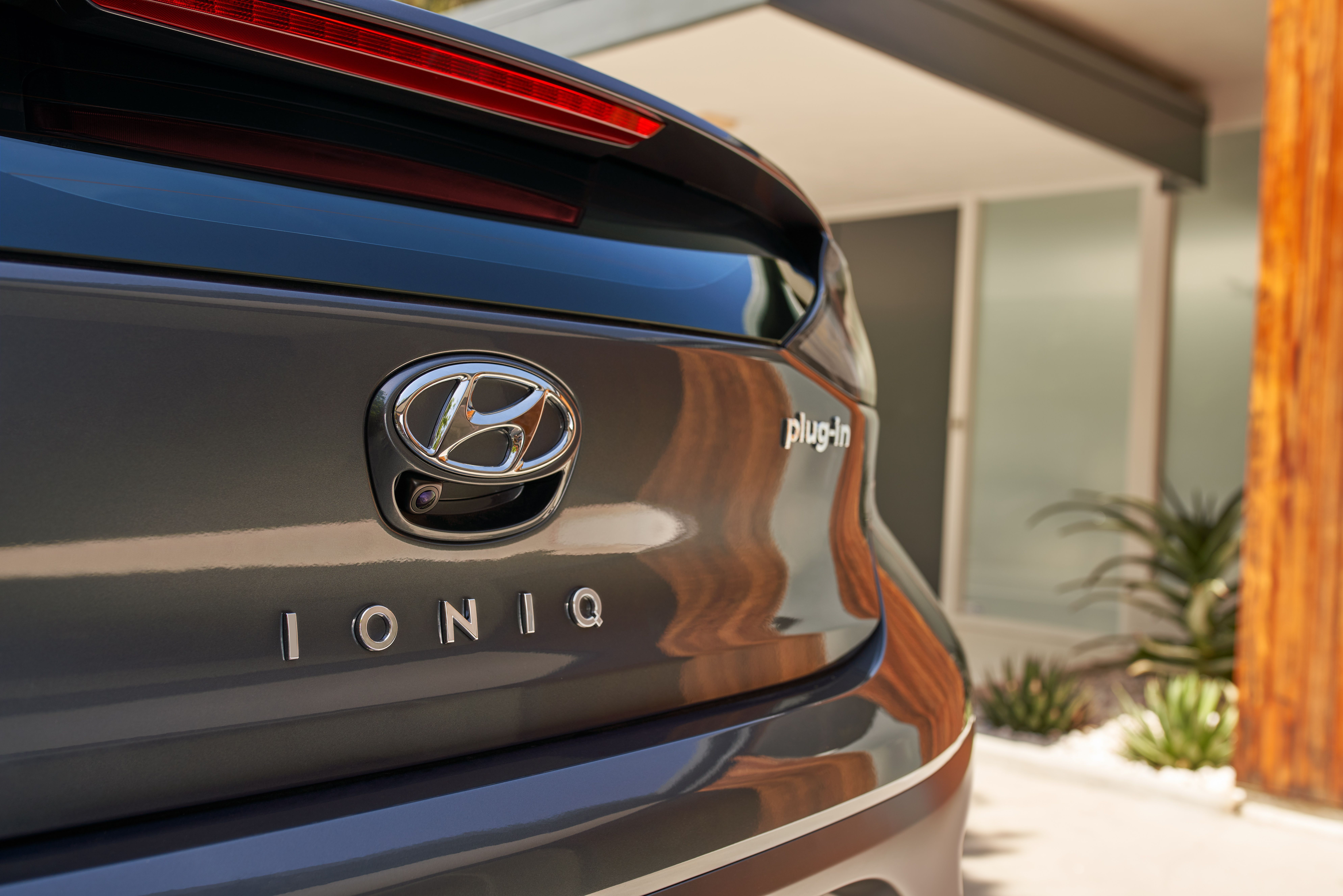 2022 Hyundai Ioniq Hybrid & Plug-in Hybrid