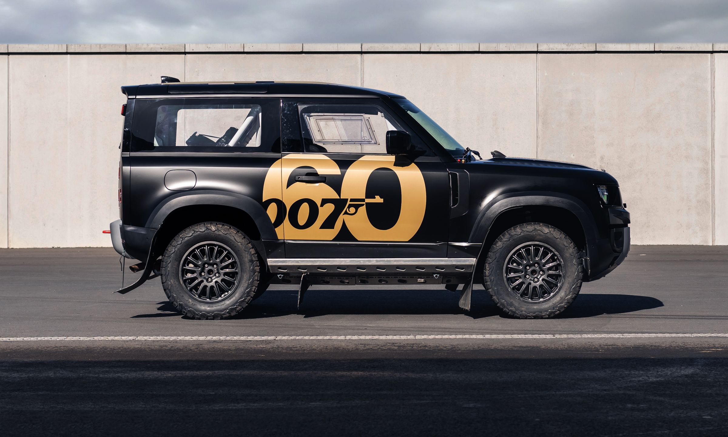 2022 Land Rover Defender 90 Rally Special