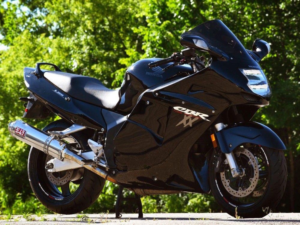 This 1997 Honda CBR1100XX Blackbird Is A Hayabusa-killer