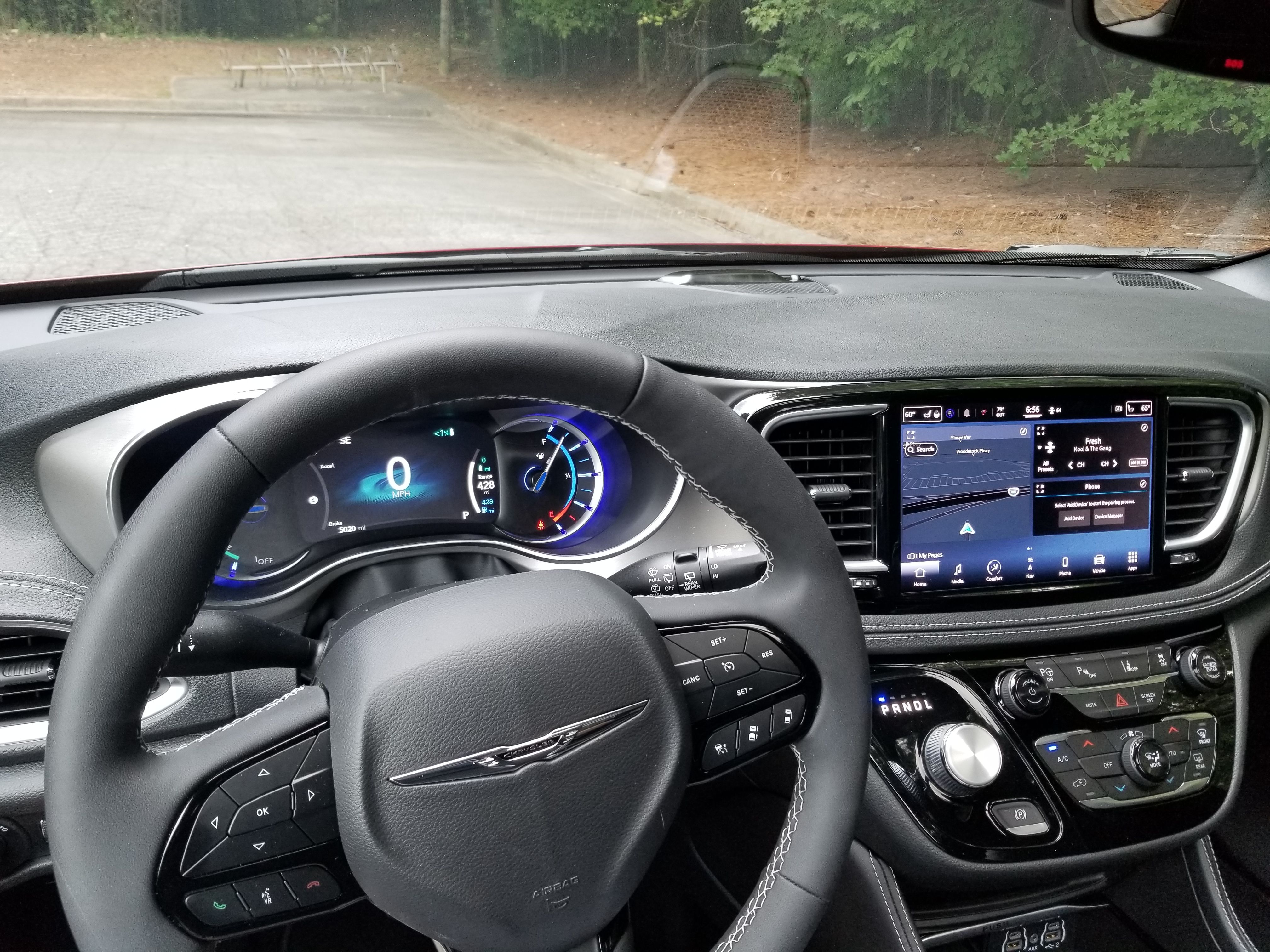 2022 2022 Chrysler Pacifica Hybrid The Minivan Monarch