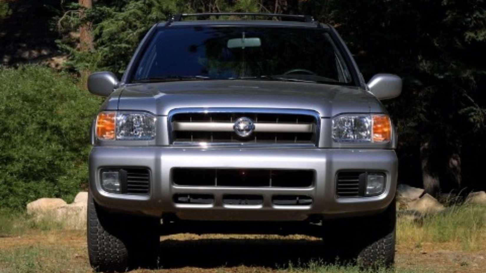 2000-2004-nissan-pathfinder-front-1.jpg