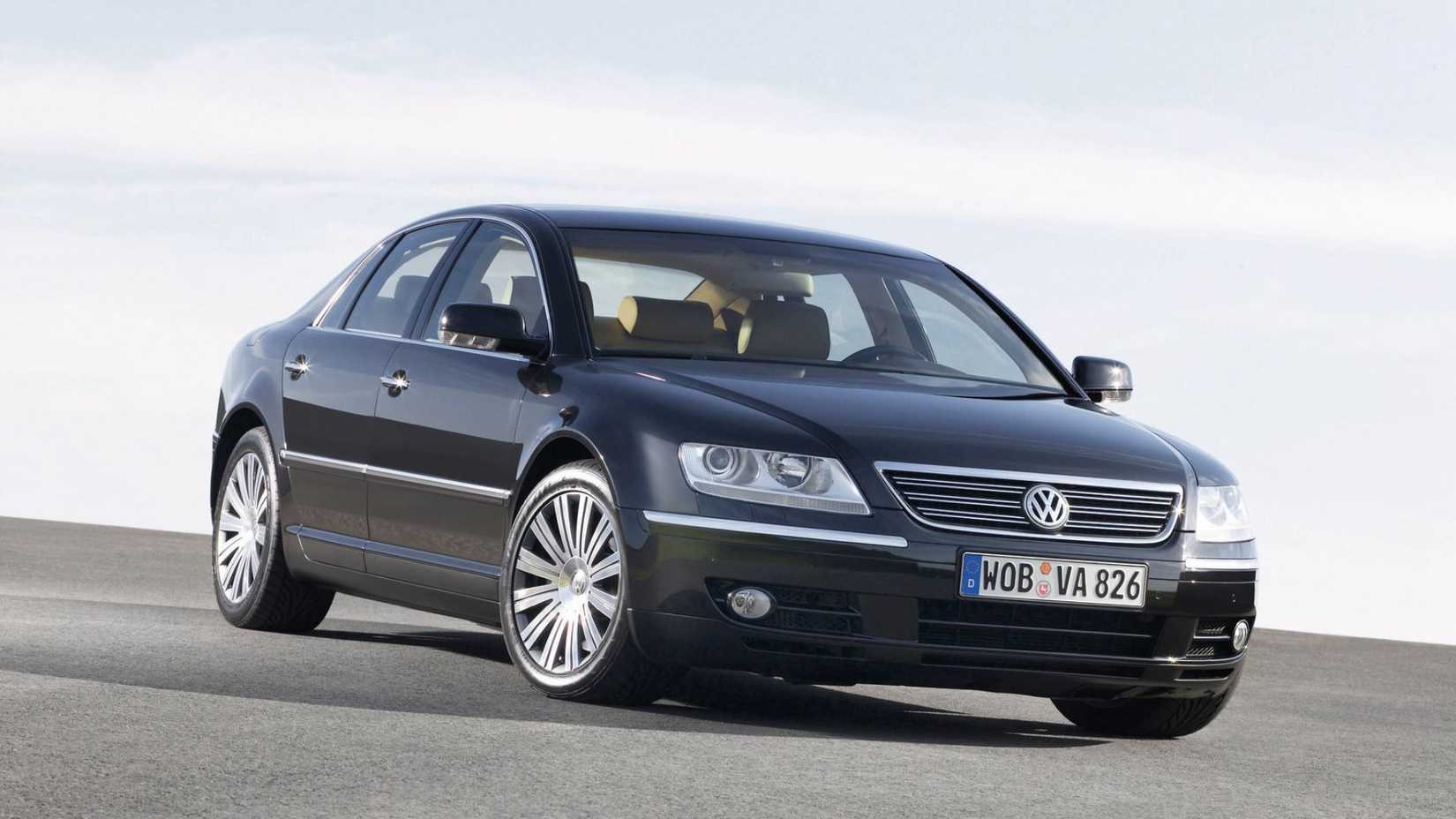 A Volkswagen Phaeton from the front three-quarter