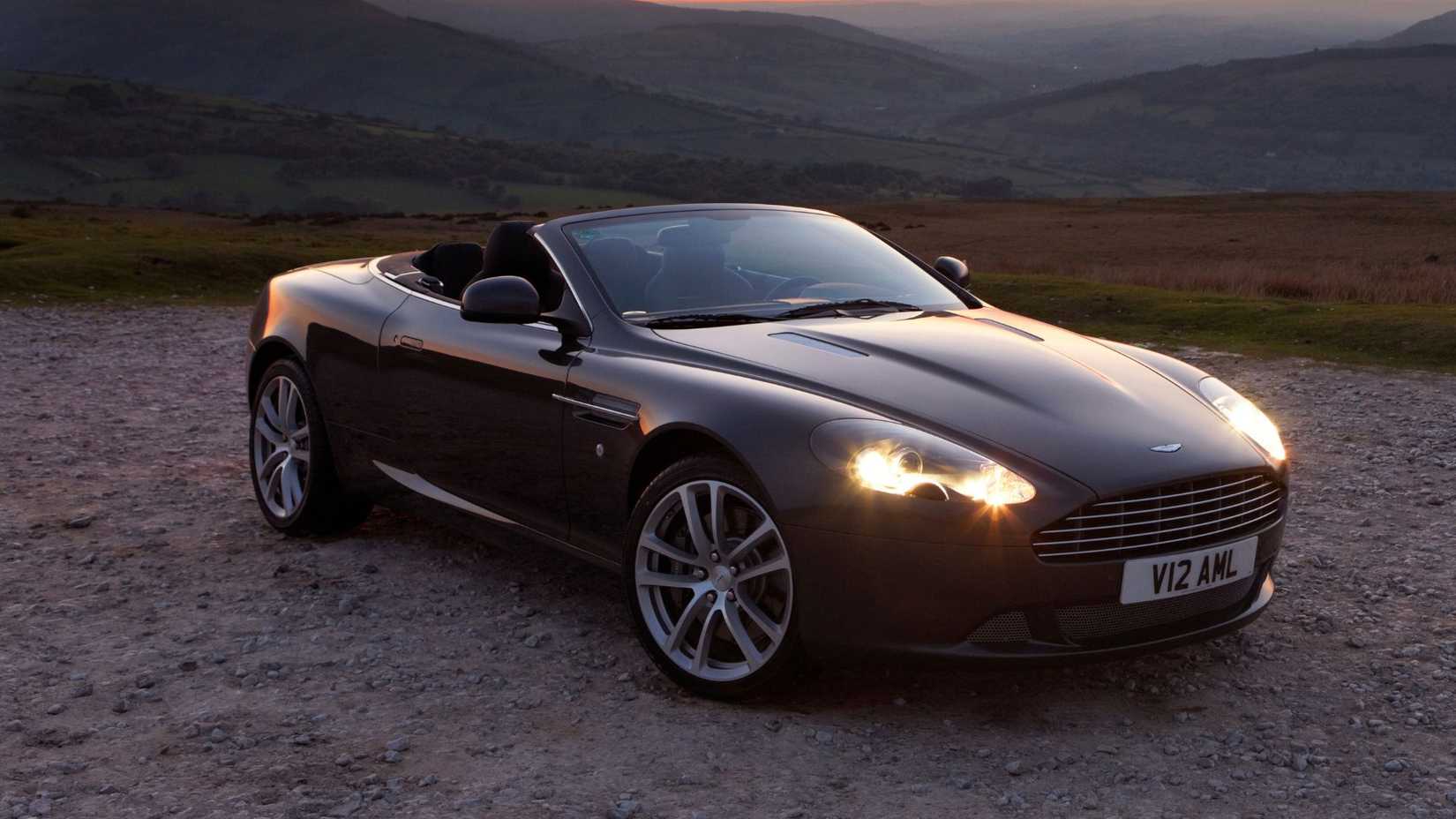 A front three-quarter shot of a 2005-2012 Aston Martin DB9 Volante