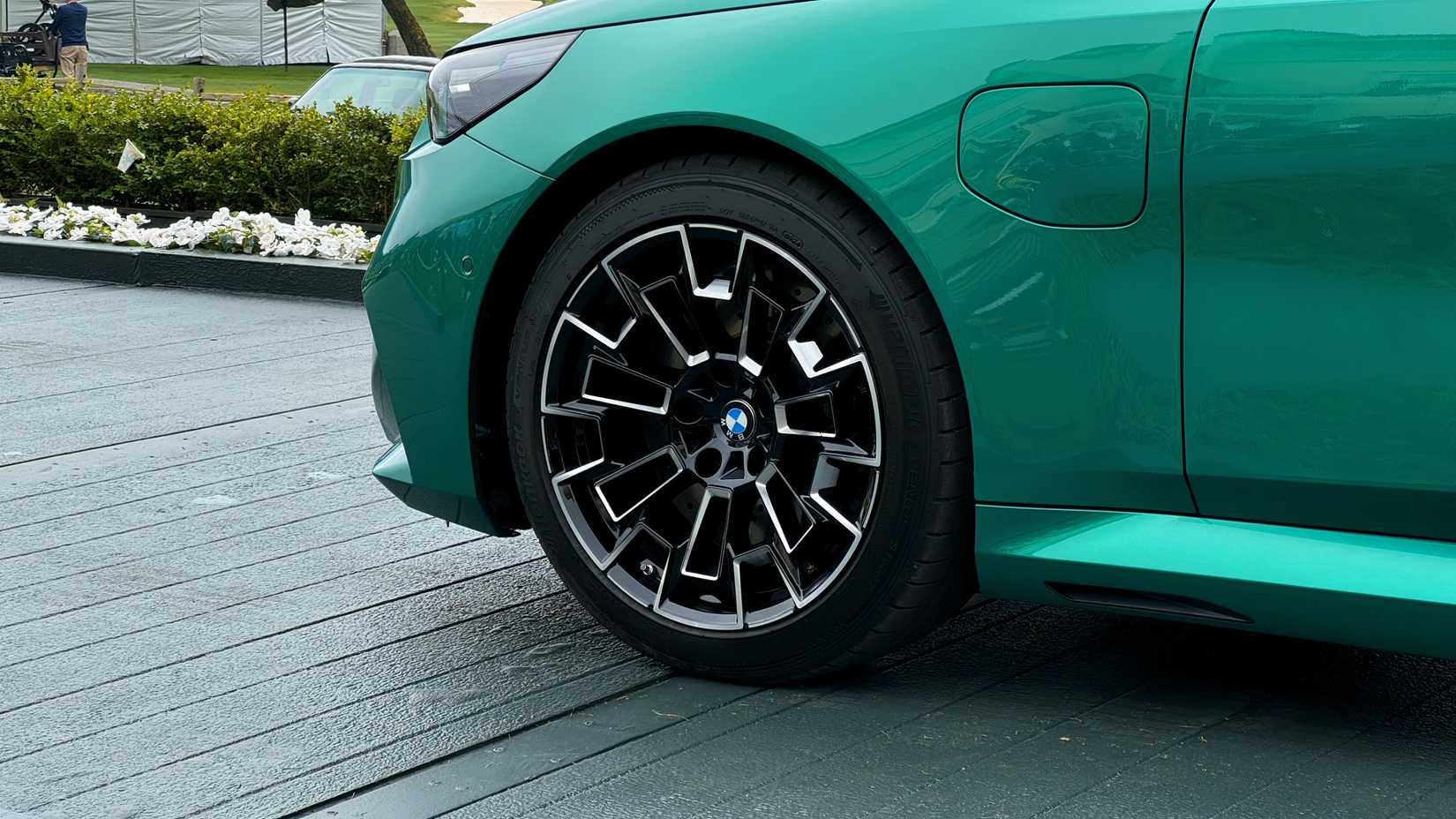 2025-bmw-m5-touring-wheels.jpg