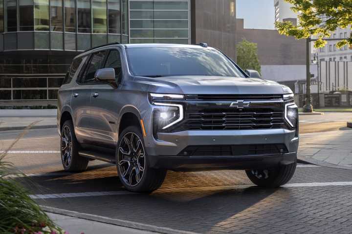 2025-chevrolet-tahoe-rst-001.jpg