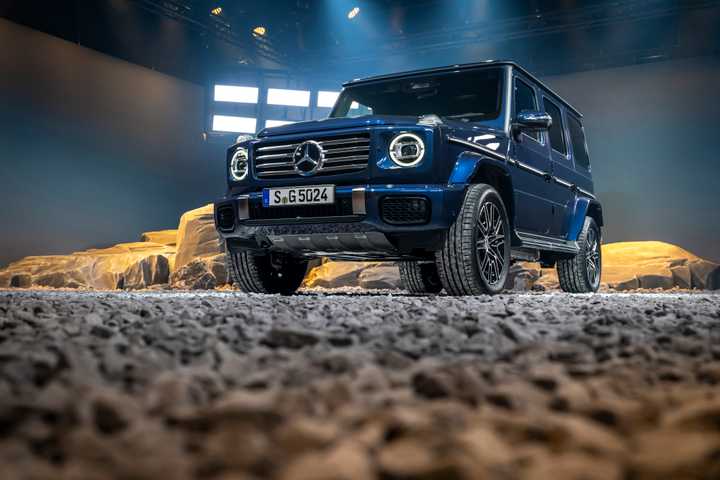 2025-mercedes-benz-g-class-suv-studio-corner-1.jpg