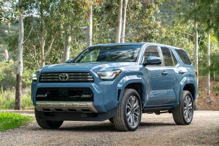 2025_toyota_4runner_limited_heritageblue_023-1-1.jpg