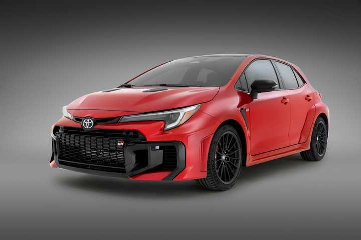 2025_toyota_gr_corolla_surpersonicred_001-1.jpg