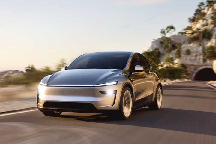 2026-tesla-model-y-6-1.jpg