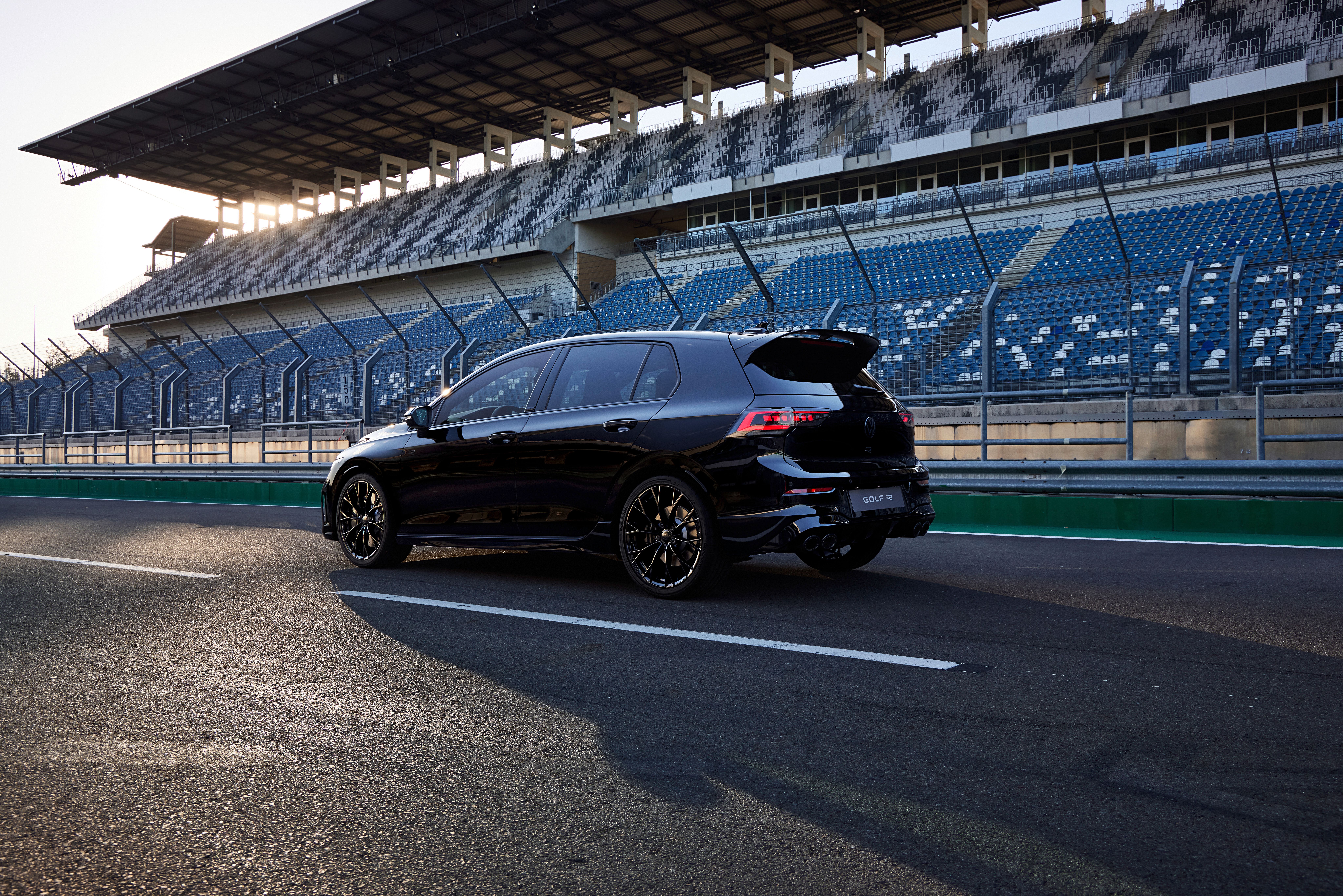 Hot Take: The 2025 Volkswagen Golf R Finally Has The Exhaust Note It ...