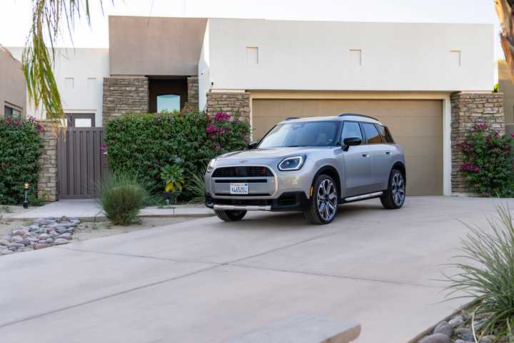 p90528361_highres_mini-countryman-s-al-1.jpg