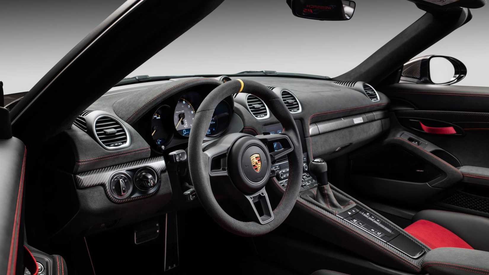 rg0009_718_spyder_interior_lenkrad_1-1.jpg