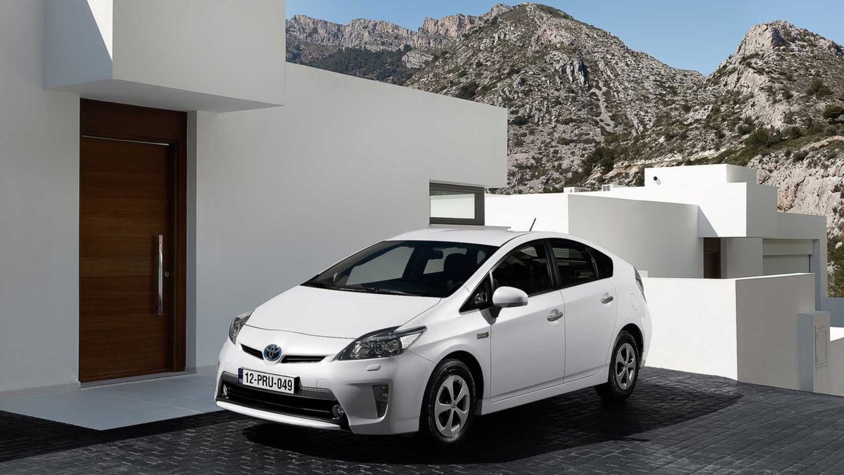 2012-2014-toyota-prius11.jpg