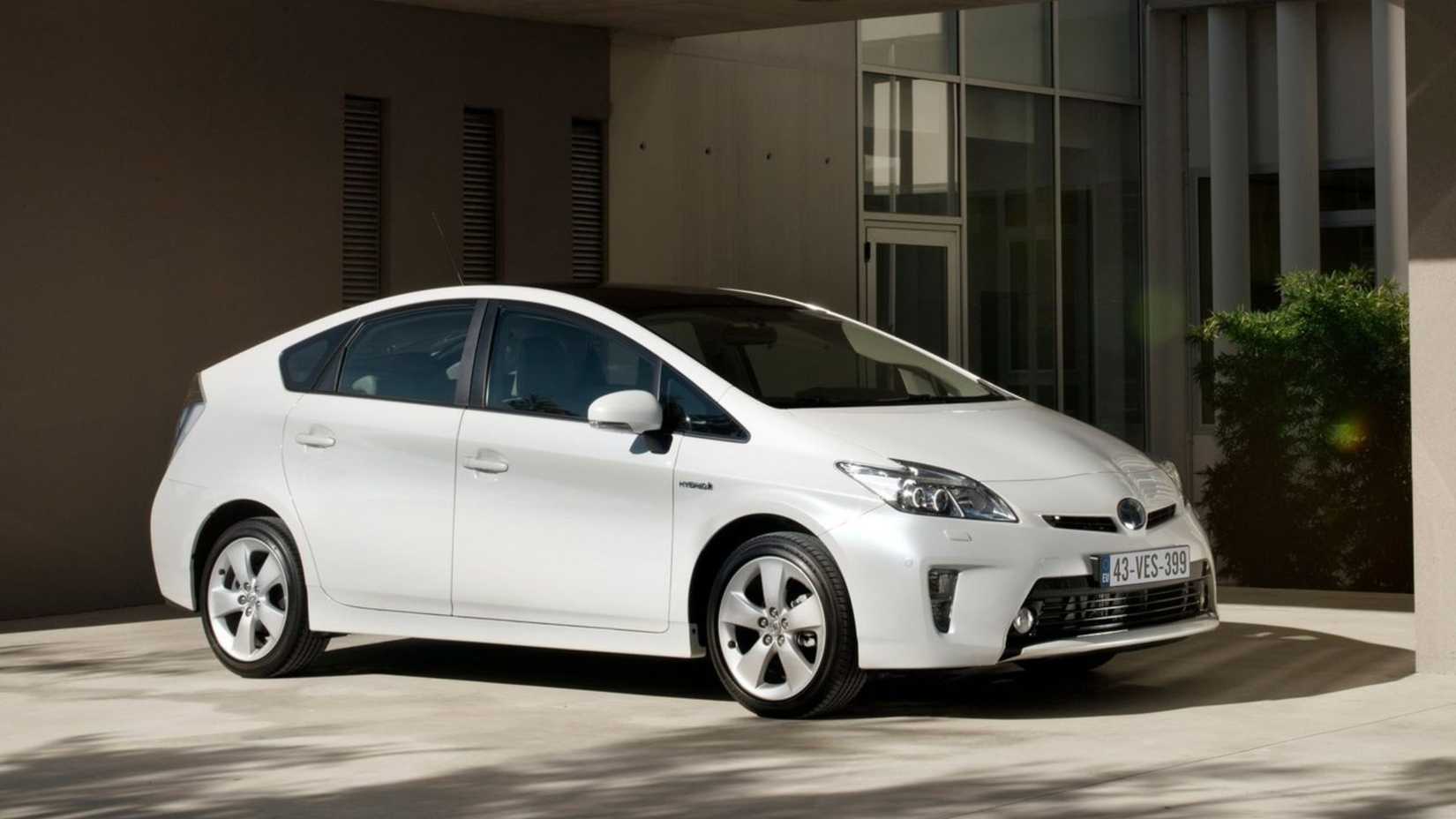 2012 - 2014 Toyota Prius exterior