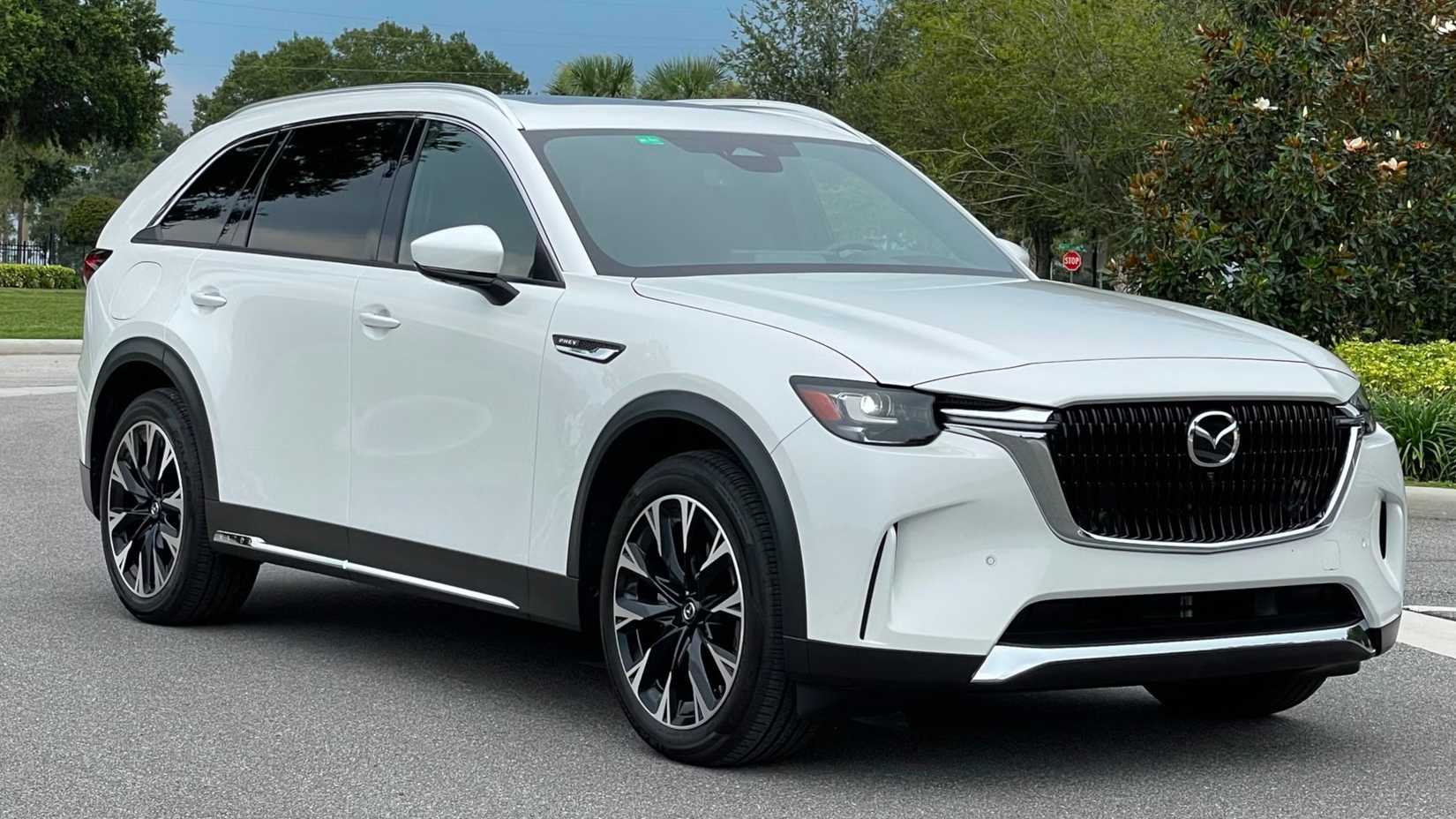 2025 Mazda CX-90 PHEV in white parked