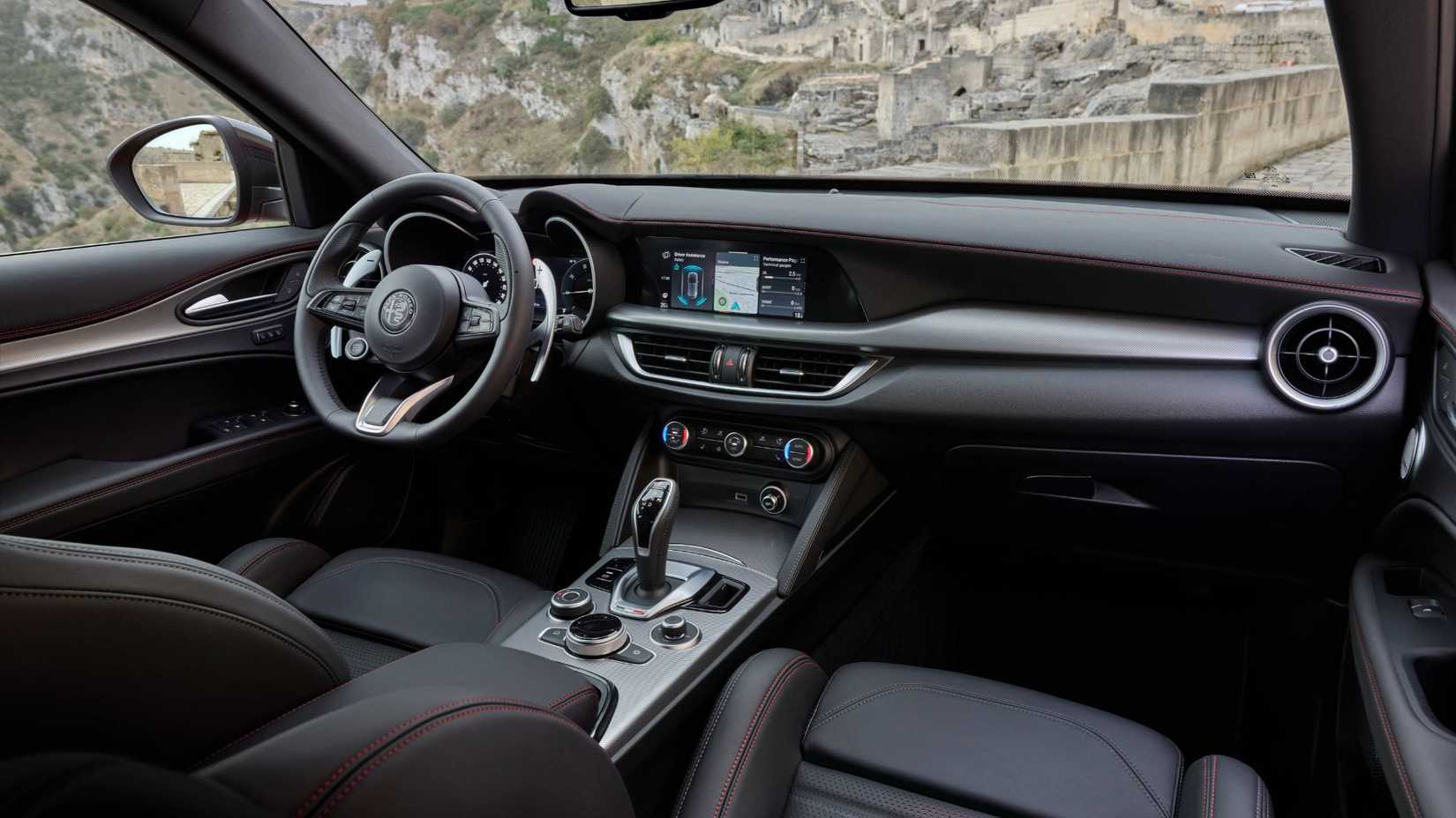 2025 Alfa Romeo Stelvio interior