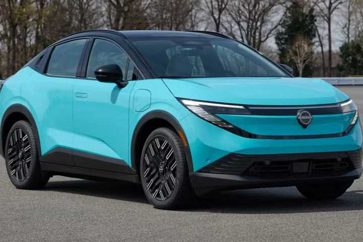 cropped-2026-nissan-leaf-exterior-static-1.jpg