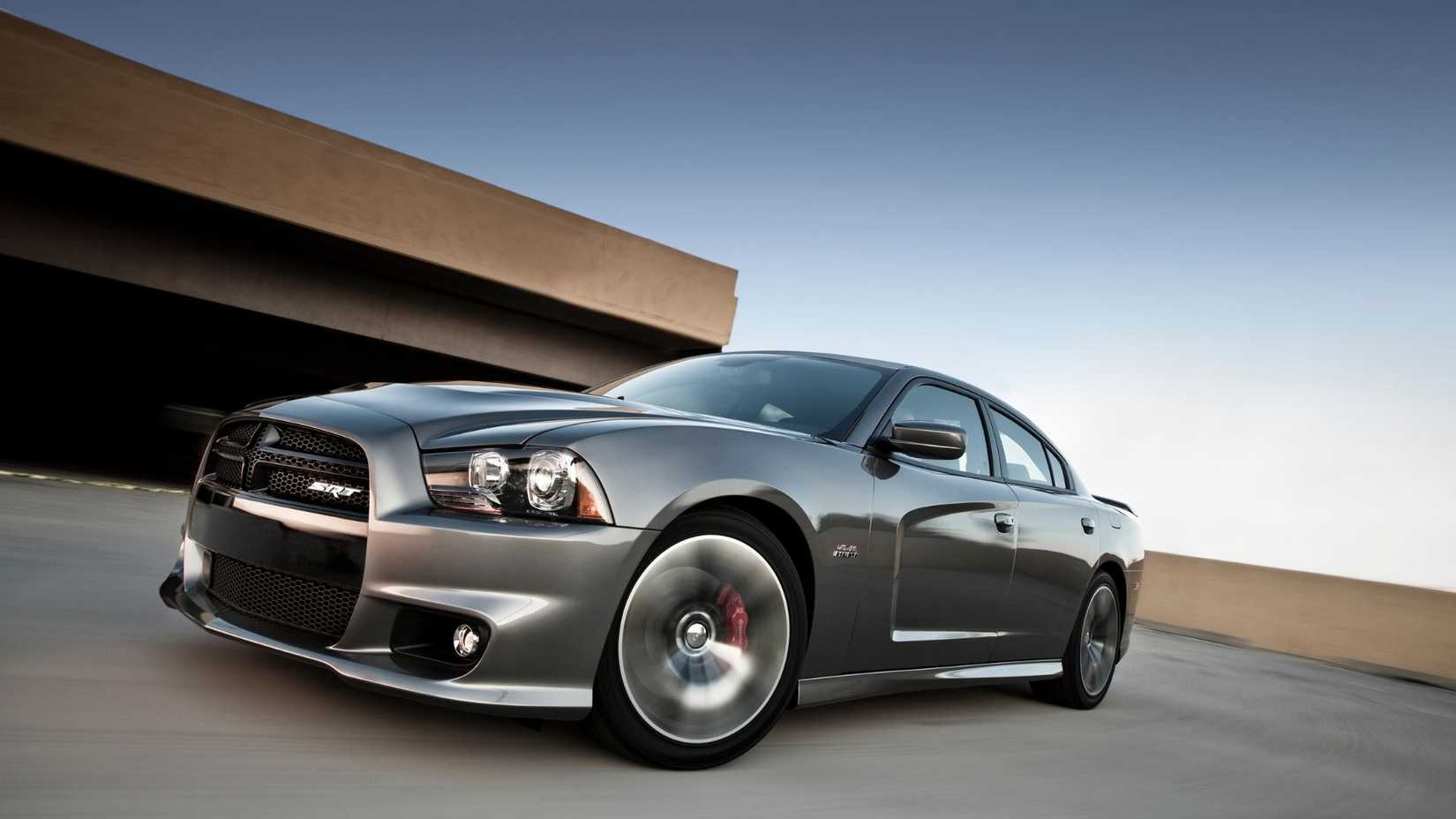 2012-dodge-charger-srt8-15.jpg