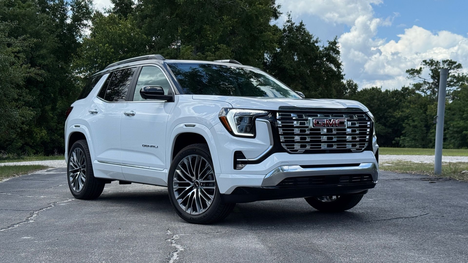 2026-gmc-terrain11.jpg