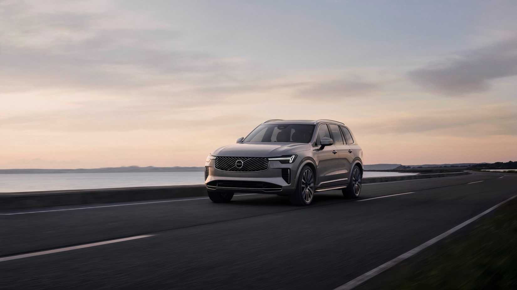 2026-volvo-xc90-plug-in-hybrid-driving.jpg