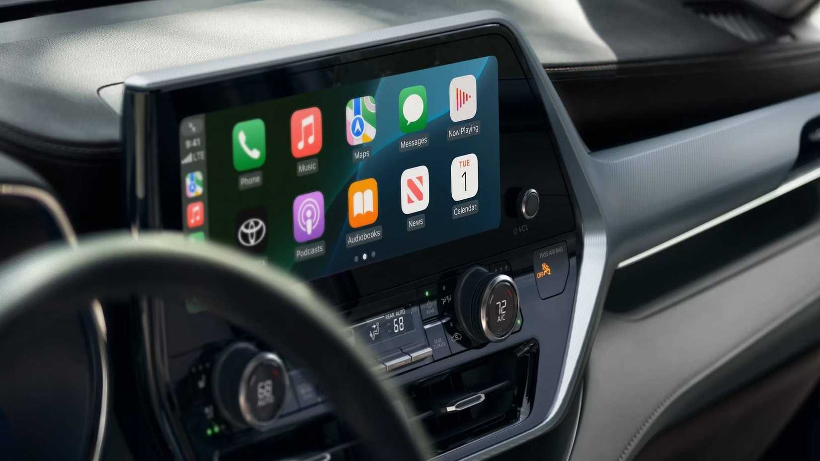 2025 Toyota Highlander and 2025 Toyota Highlander Hybrid infotainment screen