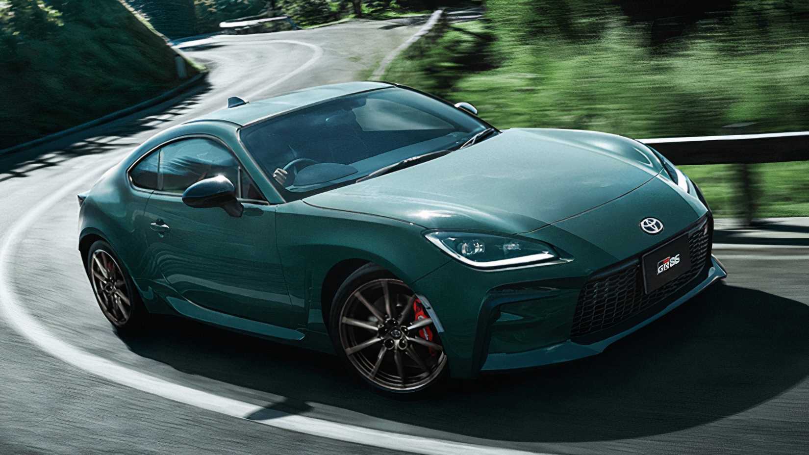 2024 Toyota GR86 RZ Ridge Green Edição Limitada Condução em Ângulo Dianteiro