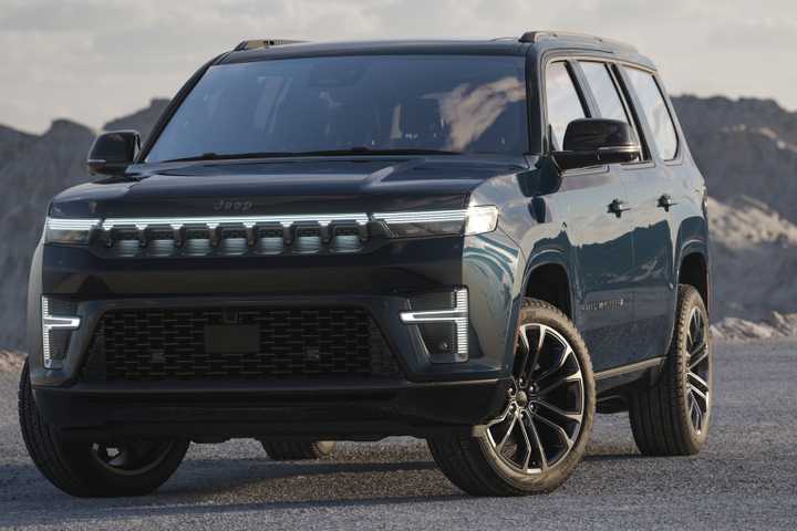 2026-jeep-grand-wagoneer-front-quarter.jpg
