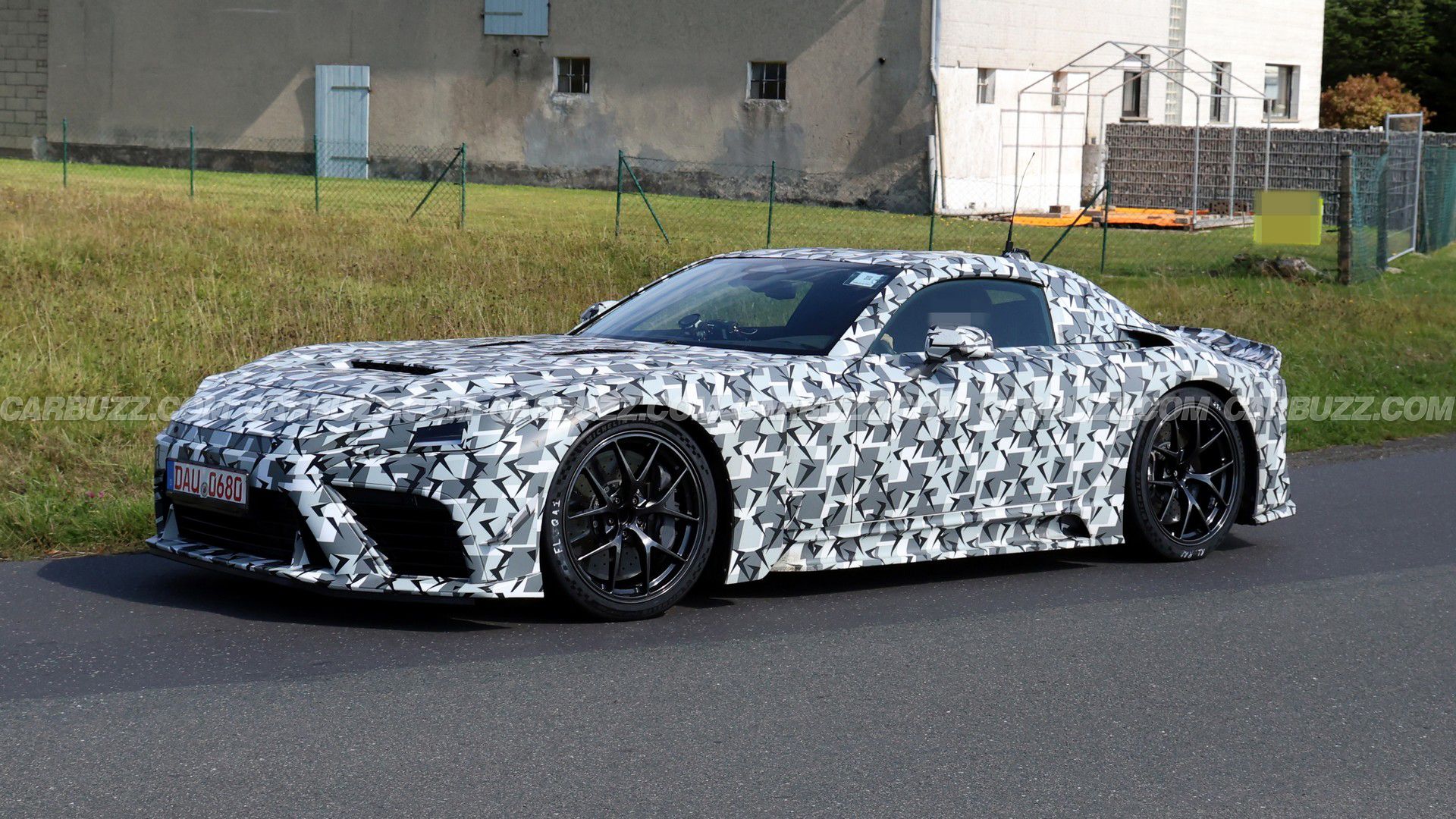 lexus-lfr-prototype-spy-photos-6.jpg