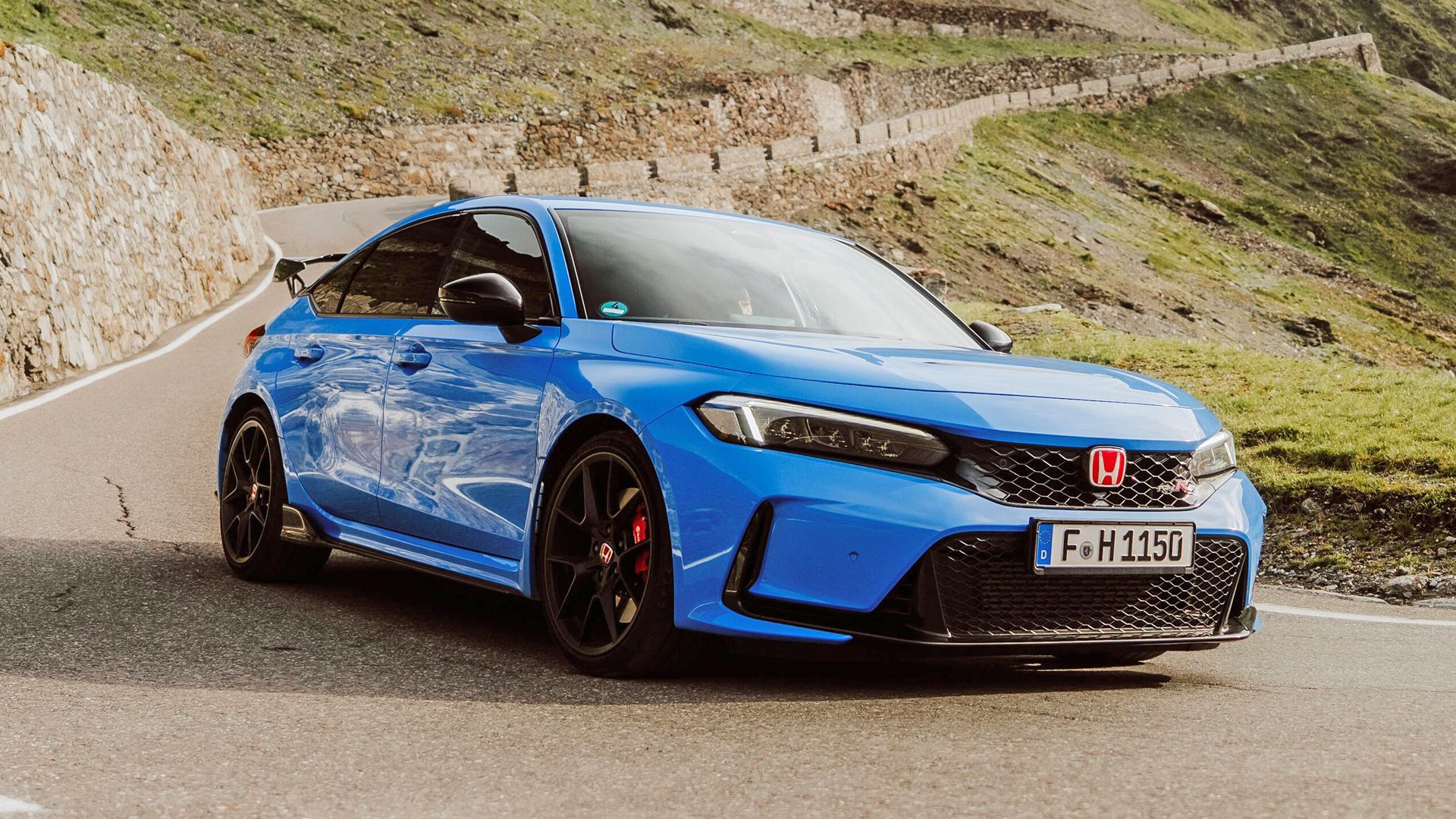 honda-civic-type-r-stelvio-pass.jpg