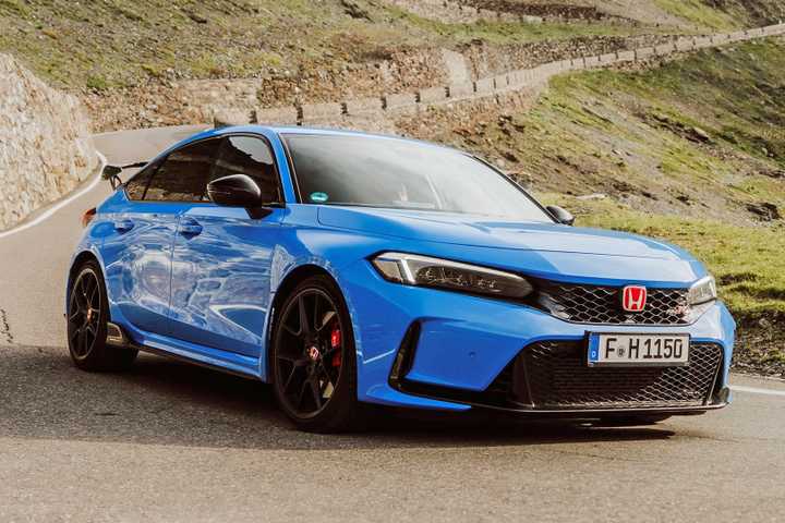 honda-civic-type-r-stelvio-pass.jpg