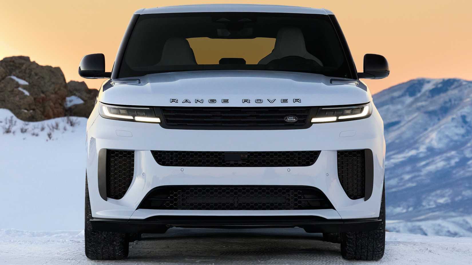 Front shot of 2025 Range Rover Sport SV Park City Edition parked