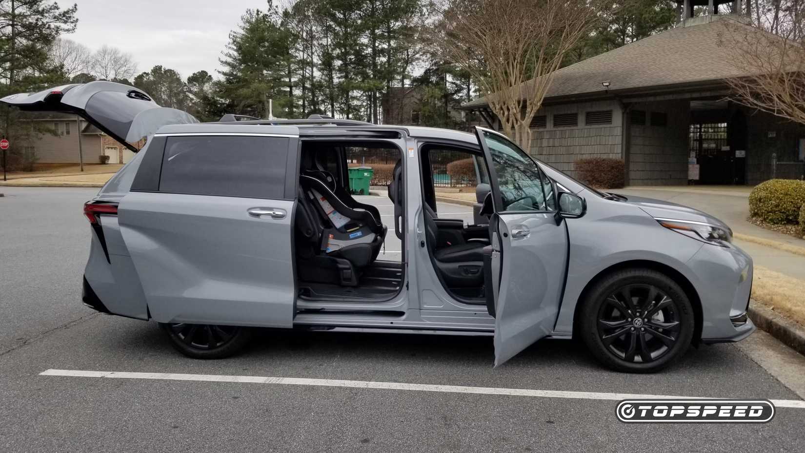 Cinza 2023 Toyota Sienna XSE