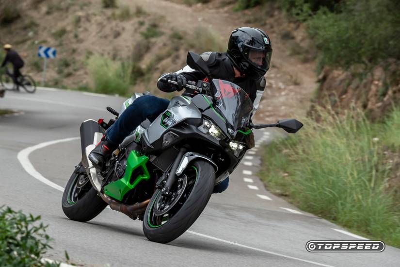 2024 Kawasaki Ninja 7 Hybrid Ride Review: Green Or Mean, It's Your Call