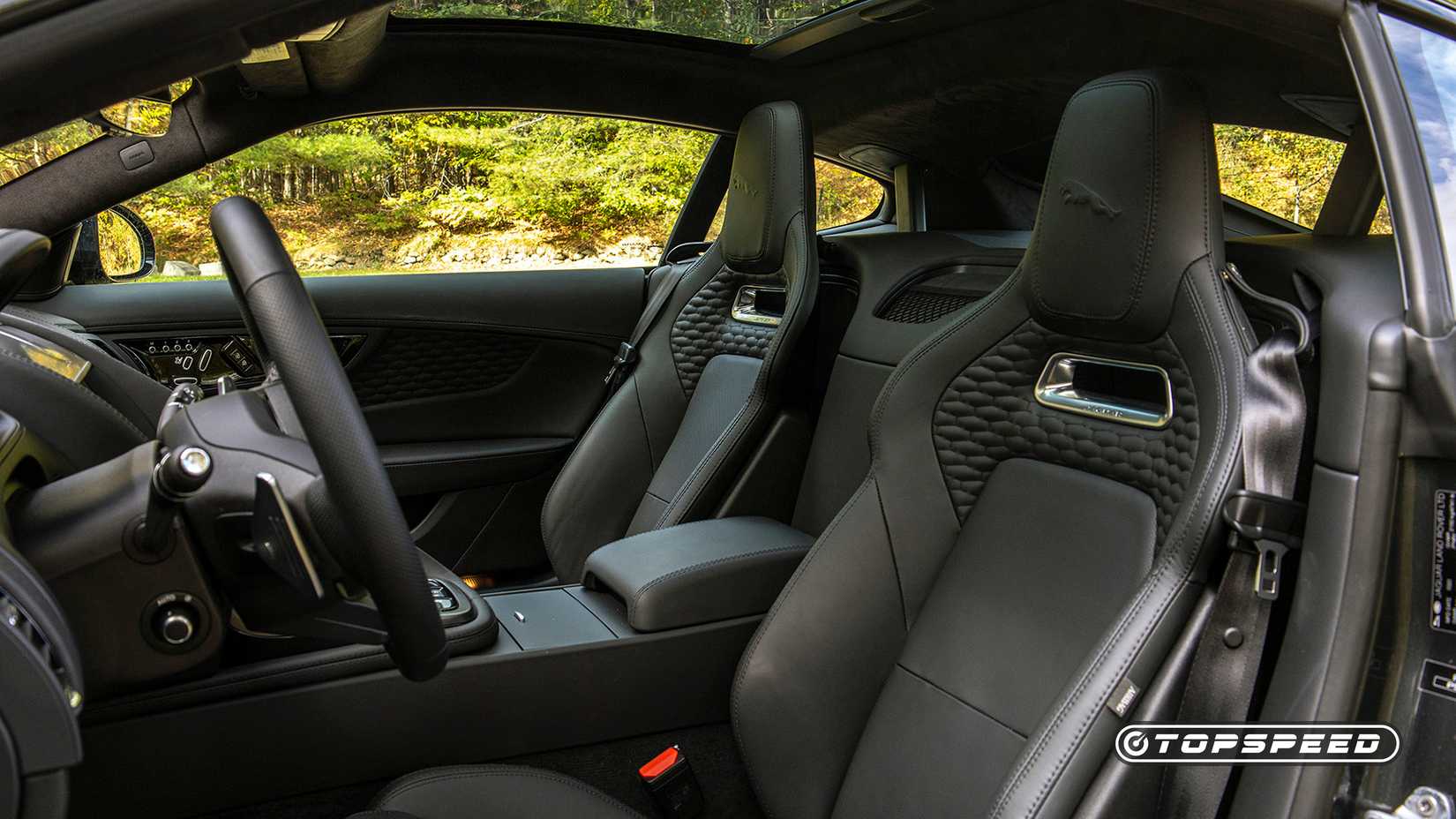 Assentos Jaguar F-Type R75 2024
