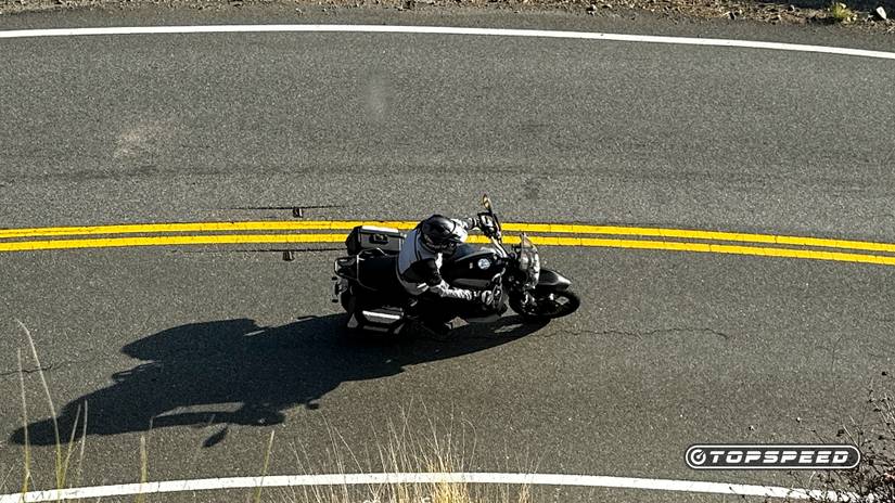 Fascinating 2023 Moto Guzzi V7 Special Photos