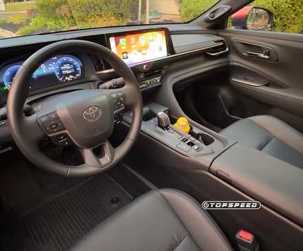 Interior limitado da Toyota Crown 2024