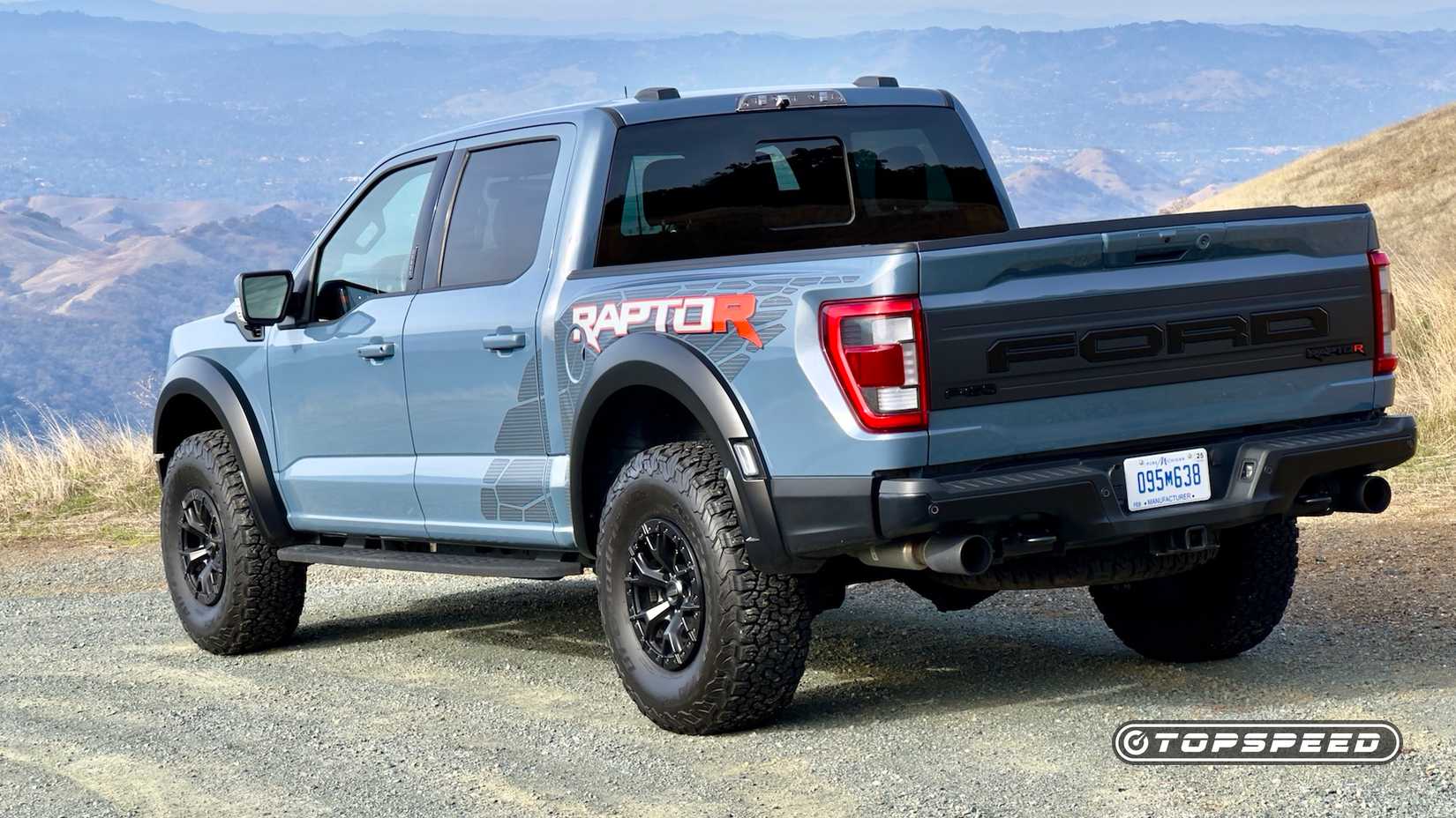 2024 Ford F-150 Raptor R perfil traseiro esquerdo estacionado
