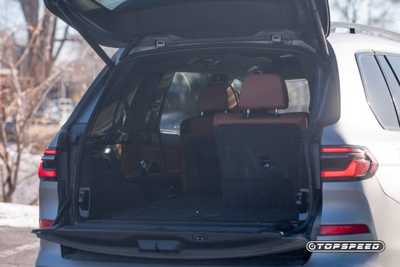 Tested: The Massive 2024 BMW X7 M60i Has No Right To Perform The Way It ...