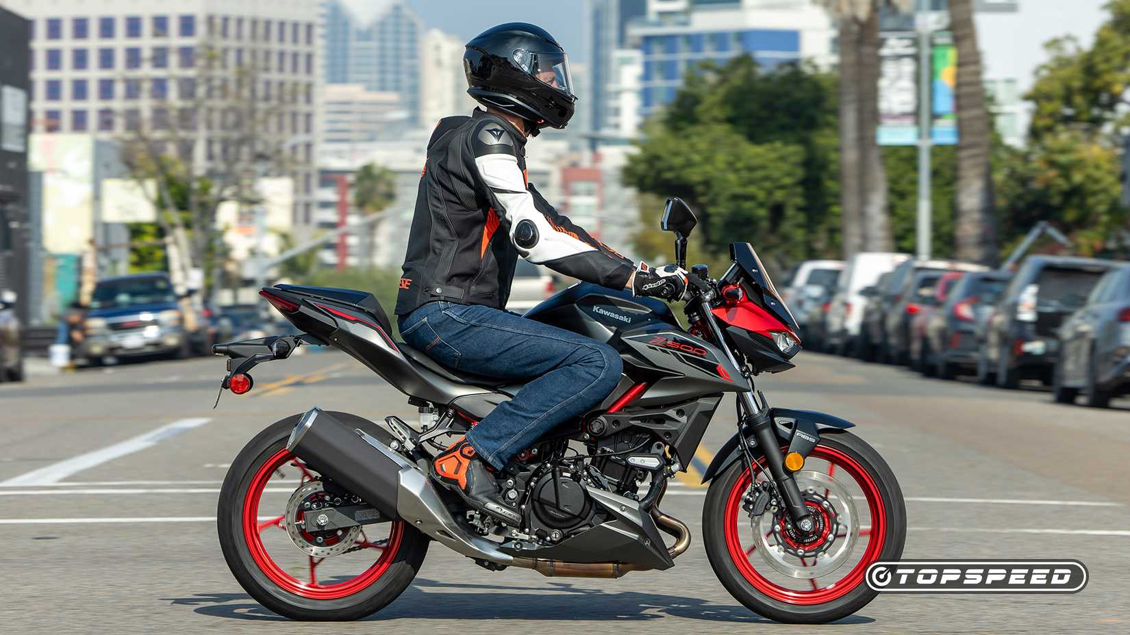 2024 Kawasaki Z500 SE with downtown San Diego in the background