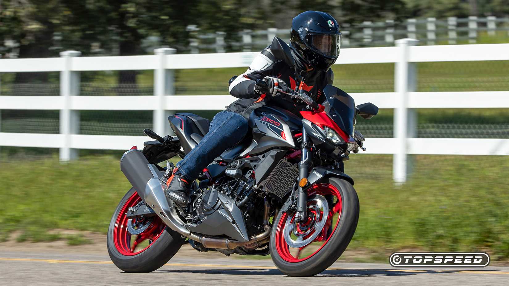 2024 Kawasaki Z500 SE produces 51 HP 