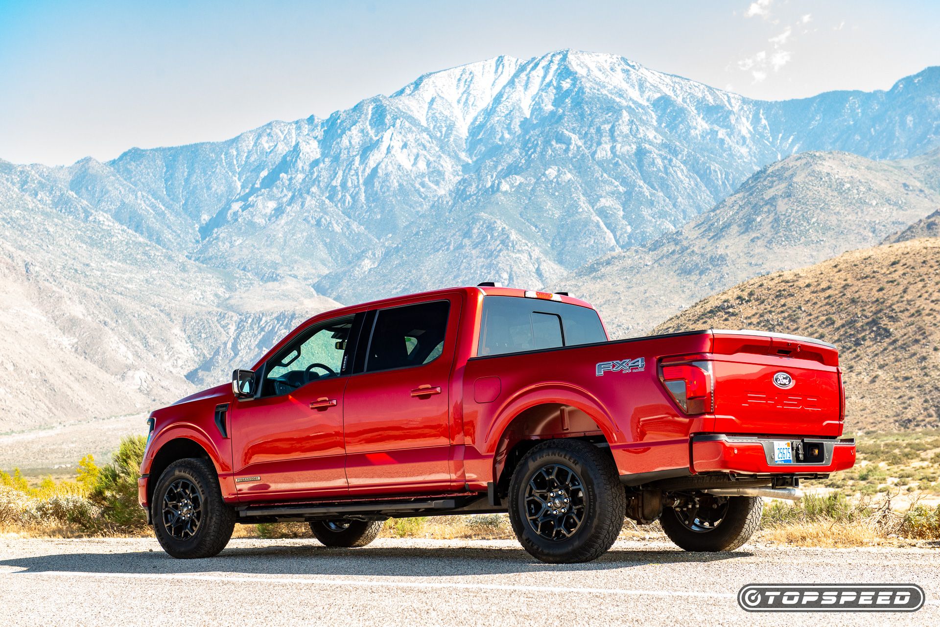 2024 Ford F-150 XLT PowerBoost Hybrid com visão traseira BlueCruise 1.2