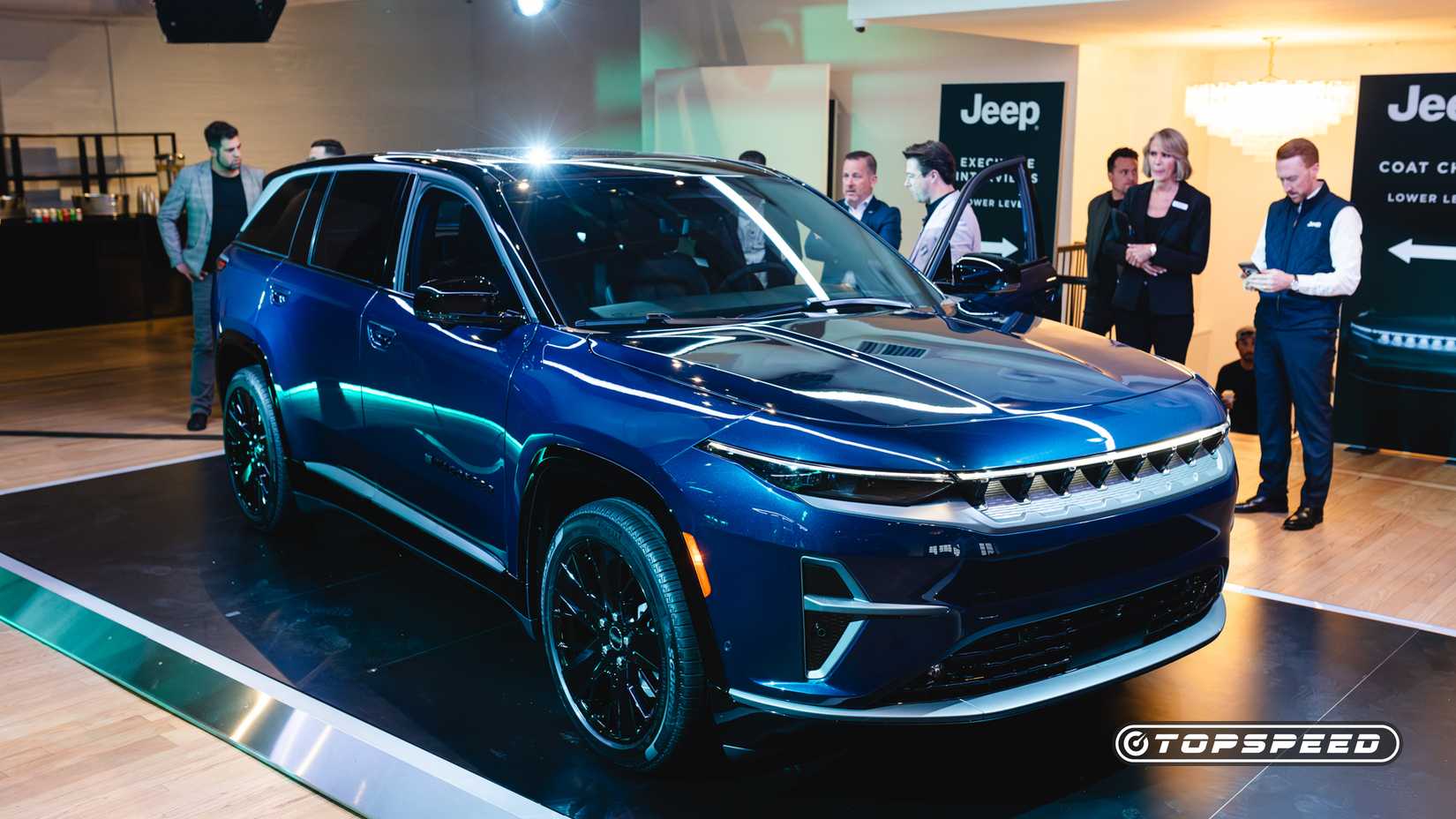 2024 Jeep Wagoneer S Reveal-40