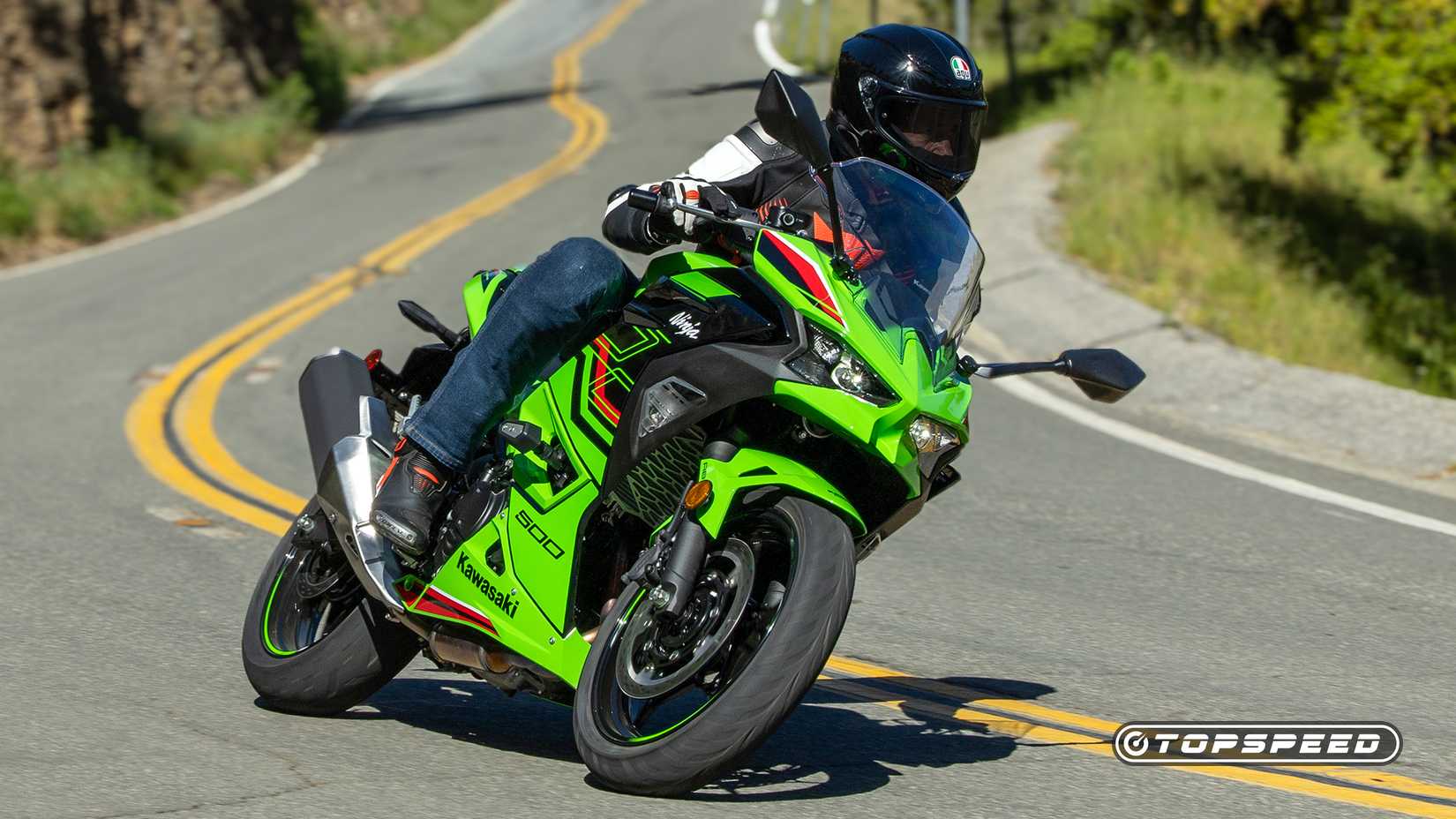 2024 Kawasaki Ninja 500 KRT Edition SE ABS em ação