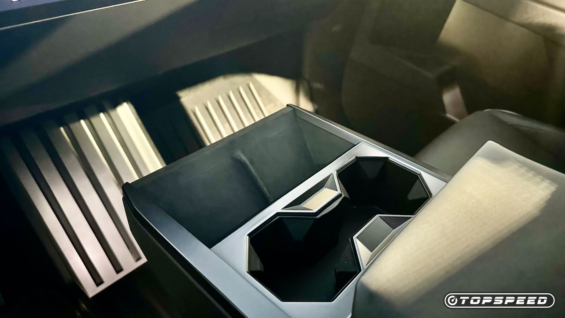 Here's Why The Tesla Cybertruck Is Dominating The Electric Pickup Truck ...