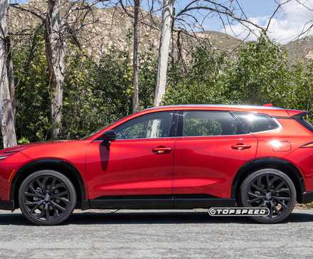 2025 Toyota Crown Signia Perfil Lateral TopSpeed-1