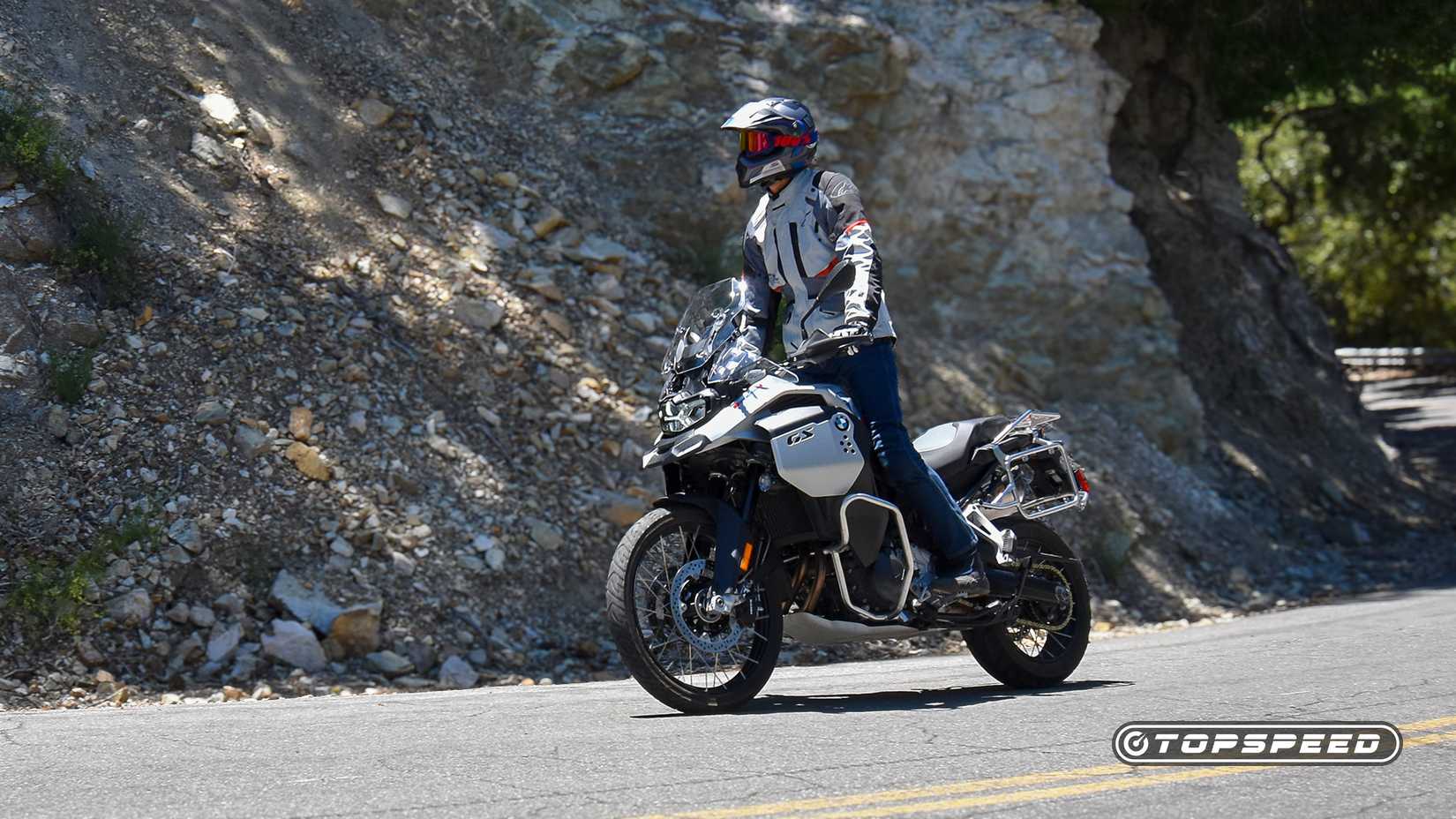 2025 BMW F 900 GS Adventure com. controles off-road ajustáveis