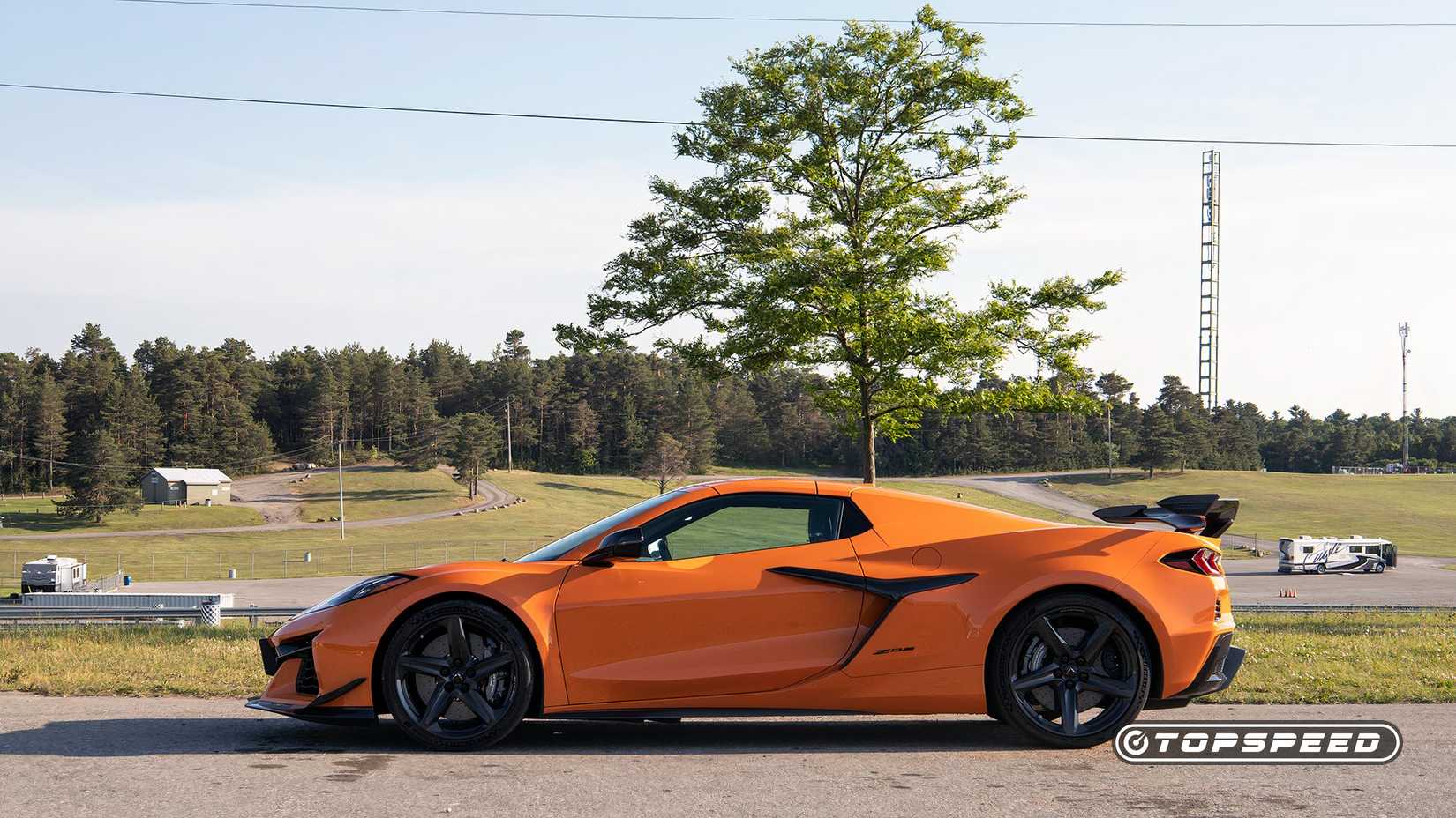 2024 Chevrolet Corvette Z06 perfil lateral TopSpeed