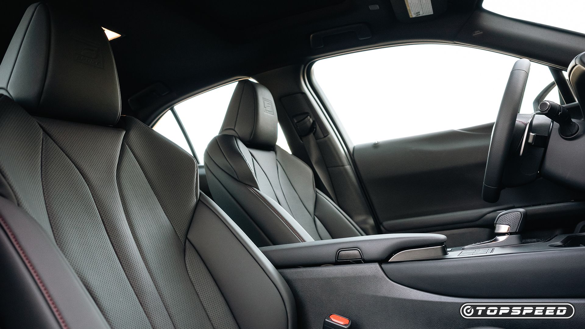 2026 Lexus UX 300h: Efficient, Reliable Subcompact SUV