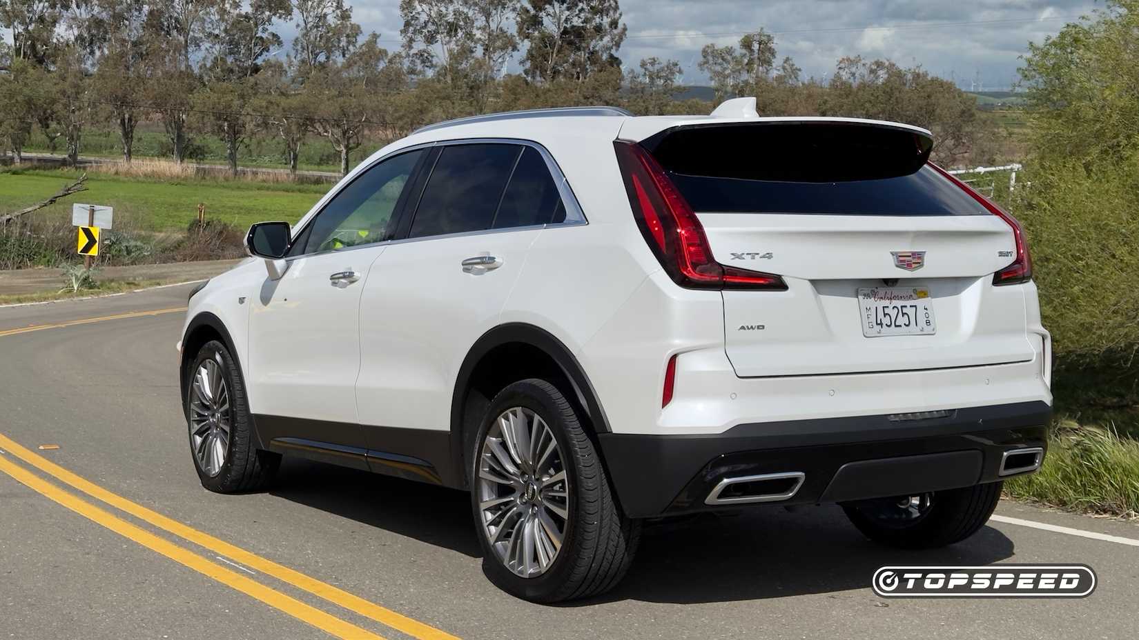 2024 Cadillac XT4 Exterior Rear 3.25 Left-1