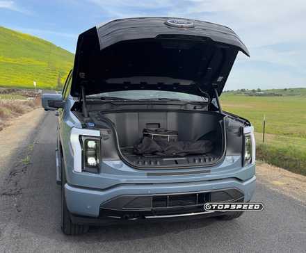 2024 Ford F-150 Lightning Porta-malas dianteiro externo aberto